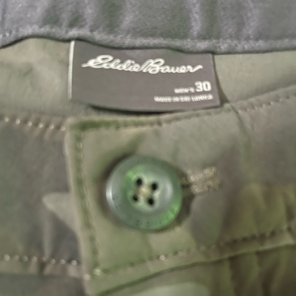 Eddie Bauer Camouflage Shorts - Picture 3 of 4